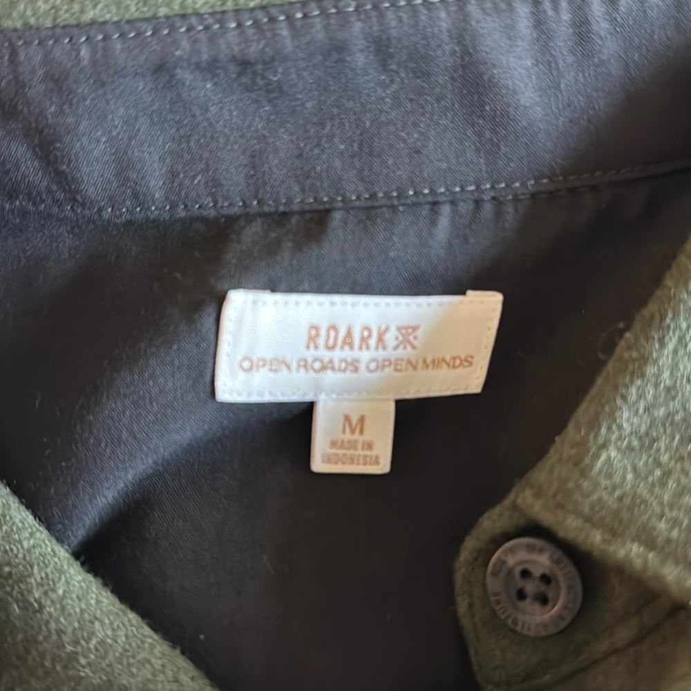 Women’s medium Roark Amberly Dark green military shirt jacket.